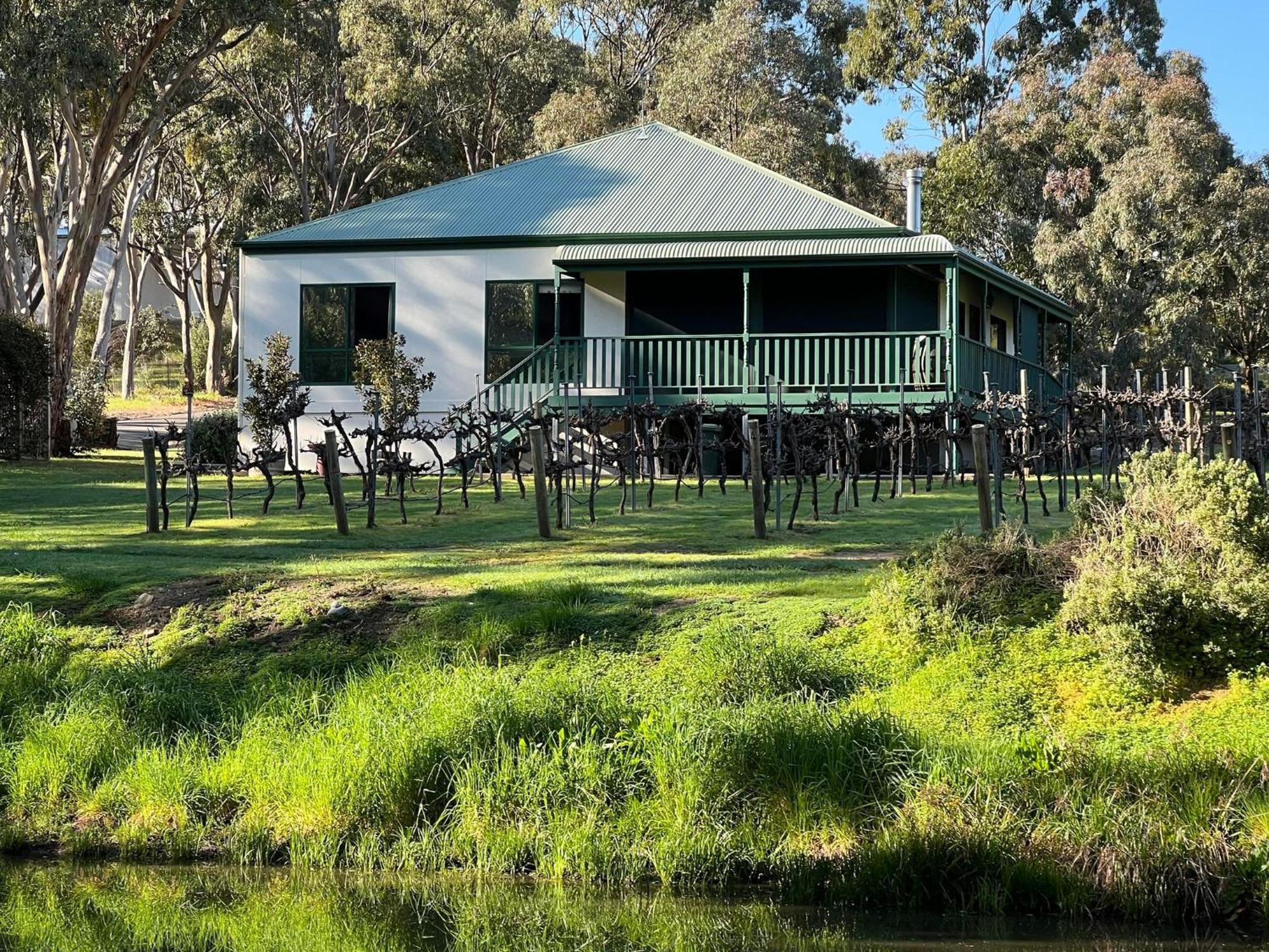 St Helen'S Cottages แคลร์ ภายนอก รูปภาพ